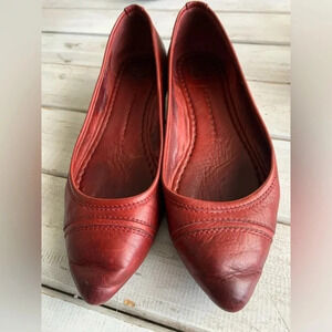 Frye Alicia pointed toe flats, size 6.5